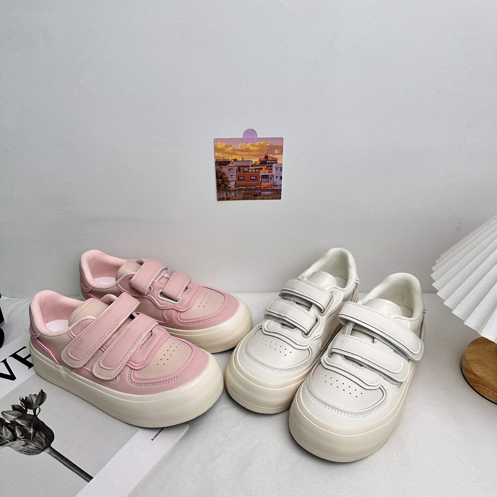 6622 plantilla de látex Velcro plataforma zapatos blancos zapatos de mujer cuero todo fósforo 2025 nuevas zapatillas de deporte casuales de primavera