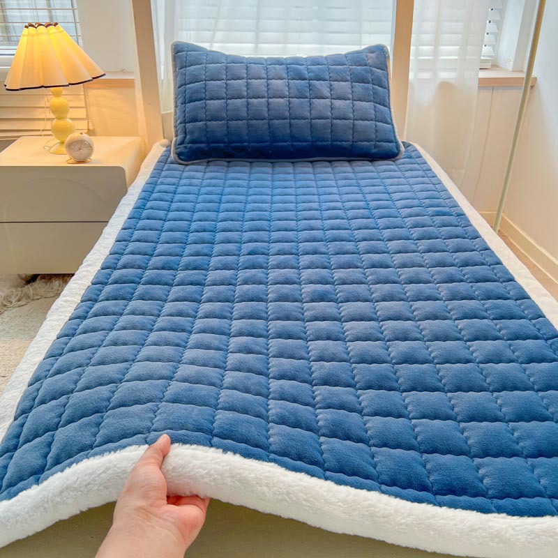 따뜻한 벨벳 엣지 매트리스 노르딕 블루