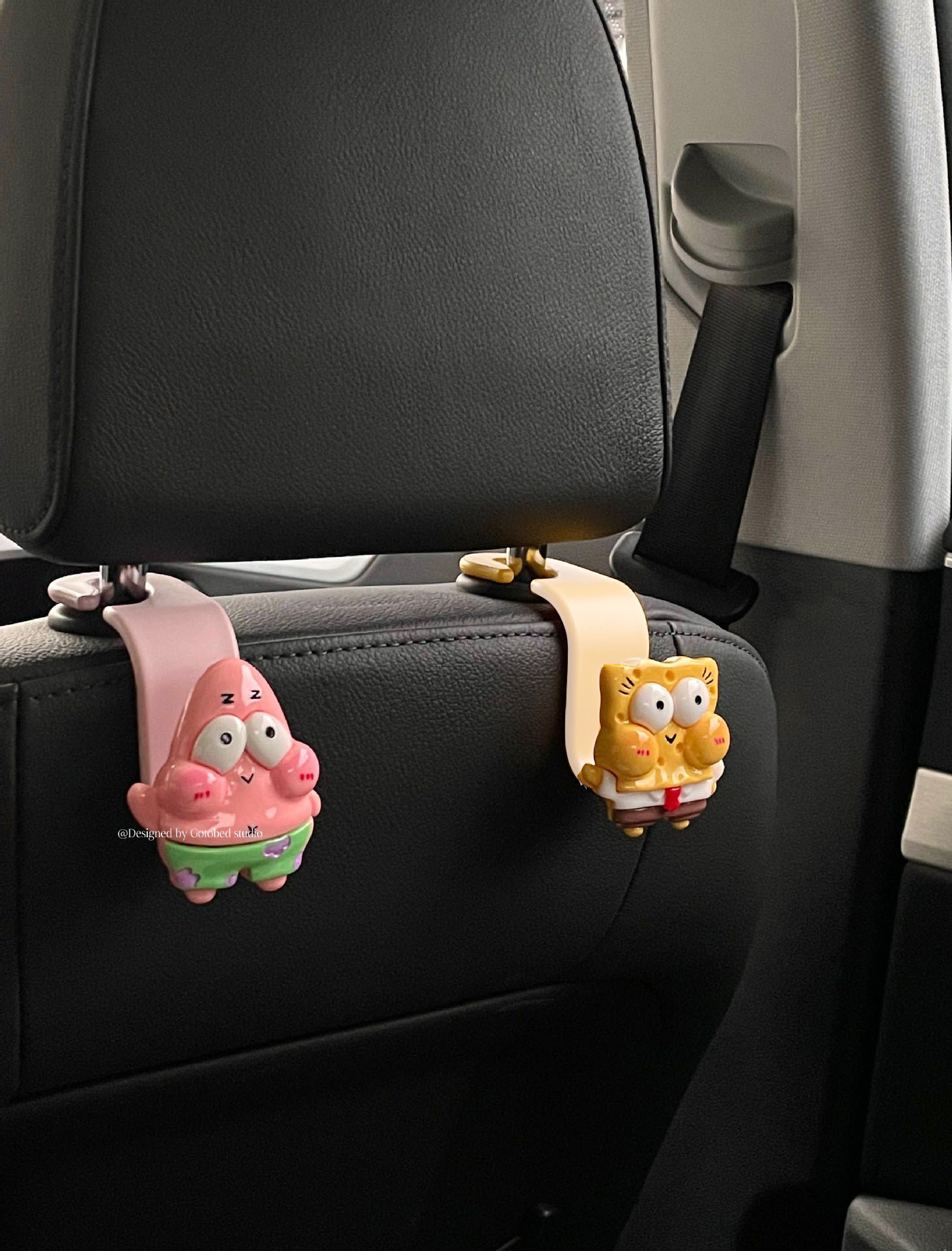 SpongeBob SquarePants Pai Daxing Creative Car Gancho para asiento trasero Decoración de almacenamiento del respaldo de la silla trasera Gancho pequeño Gancho lindo