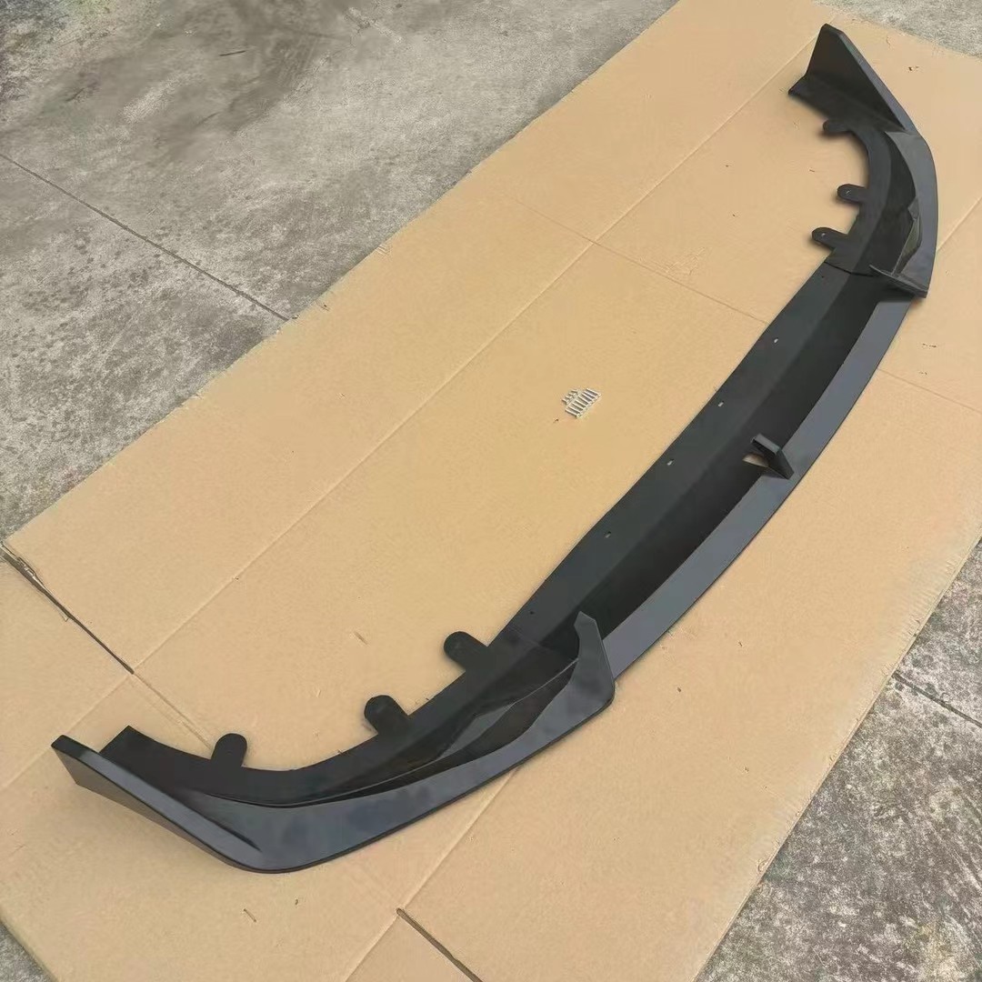 Suitable for 2023-2026 Bmw 3 Series Late-Model G20/G28 Blade-Style Front Lip and Front Bumper Bar in Glossy Black Carbon Pattern