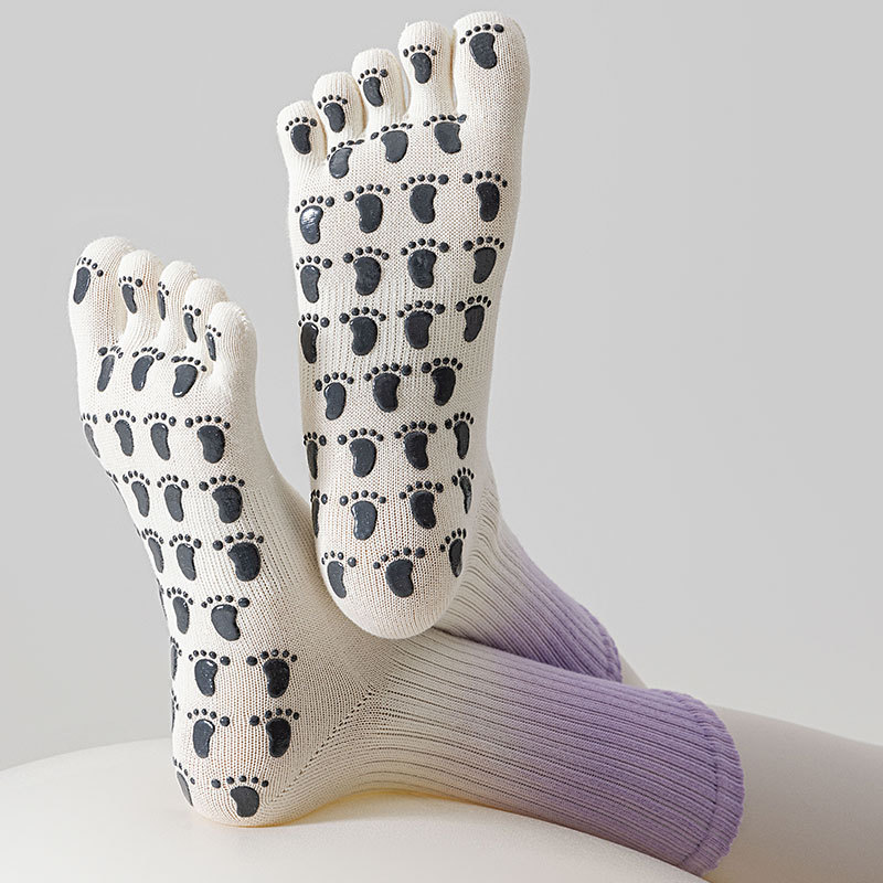 Gradient Yoga Socks for Women, Indoor Non-Slip Socks, Pilates Five-Toe Socks, Mid-High Tube Fitness Sports Socks Paired with Shark Pants Gradient Yoga Socks for Women, Indoor Non-Slip Socks, Pilates Five-Toe Socks, Mid-High Tube Fitness Sports Socks Paired with Shark Pants