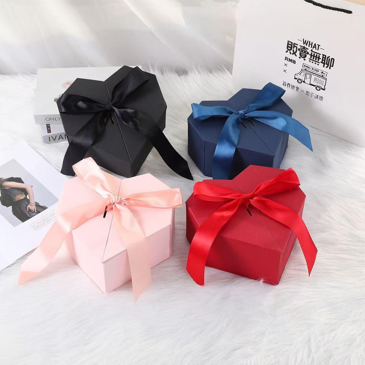 520 Caja de regalo en forma de corazón Caja de regalo de día de San Valentín Caja de regalo de boda Caja de regalo de cosméticos Caja de regalo de Qixia