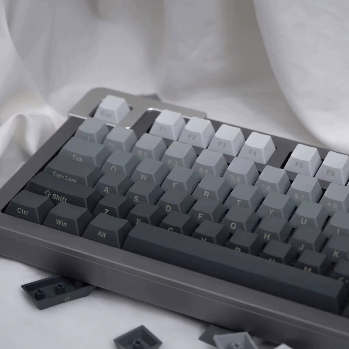 PBT Side-Engraved Light-Transmitting Keycap Set, 131 Keys, Six-Color Gradient Dye