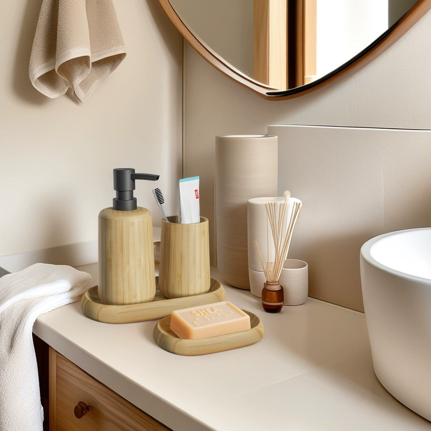 Набор из четырех предметов для ванной из бамбука: стакан для геля для душа, мыльница, стакан для ополаскивателя для рта, принадлежности для ванной комнаты