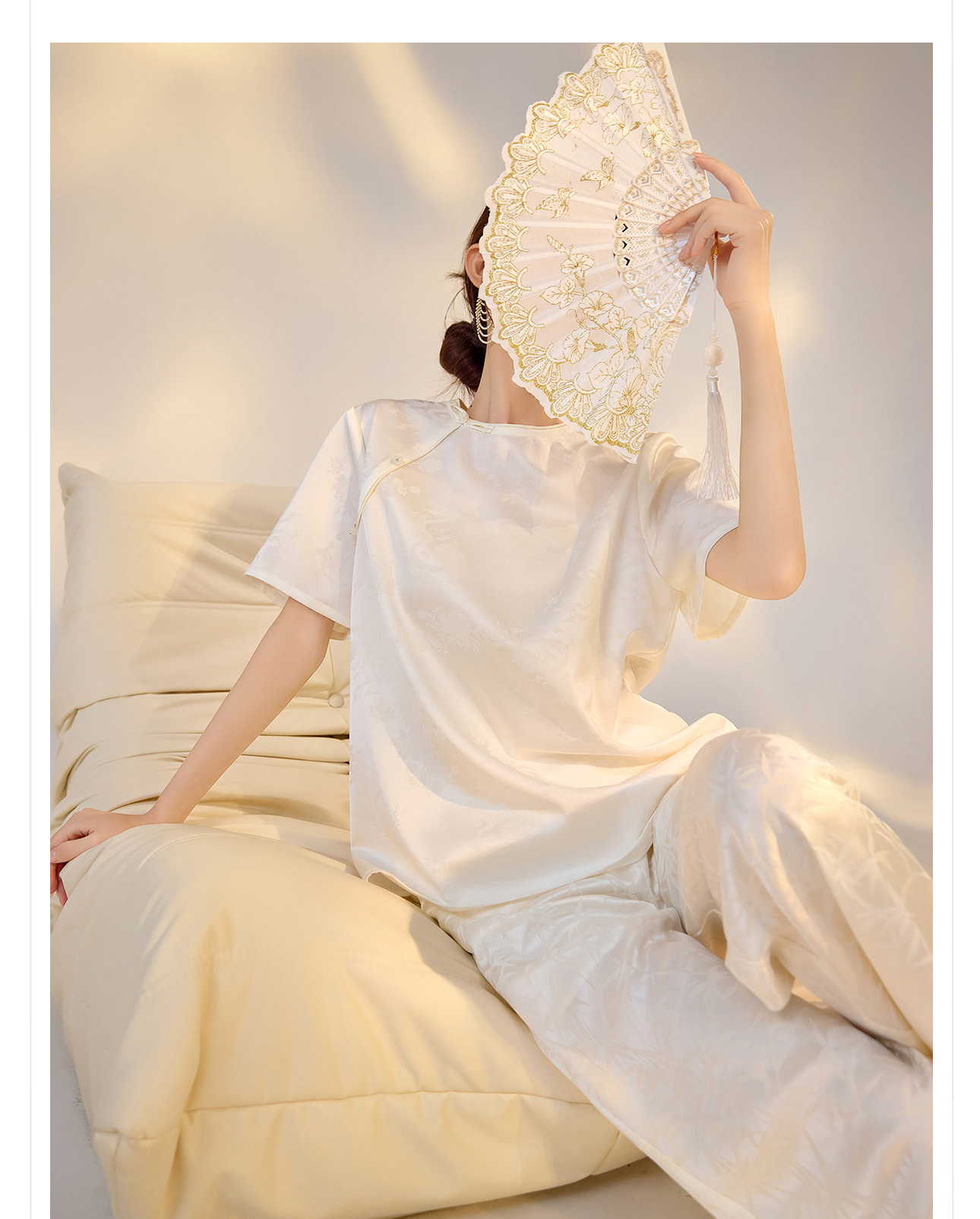 Áo thun nữ tay ngắn lụa tơ tằm jacquard trơn thiết kế đơn giản ZX M400 — Màu trắng chi tiết 2
