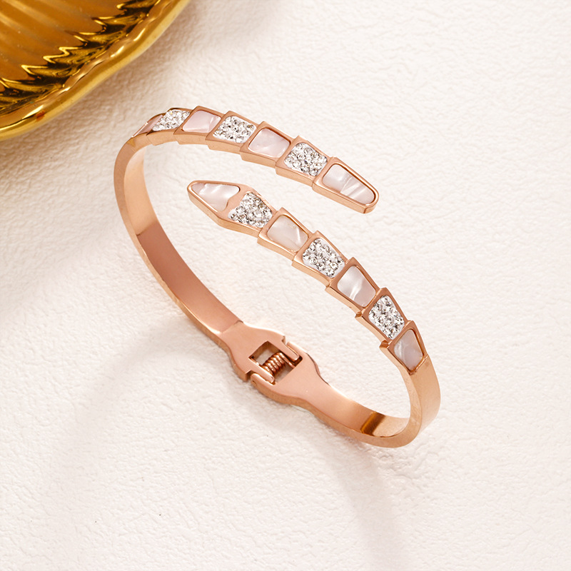 51 스네이크 쉘 팔찌 로즈 골드