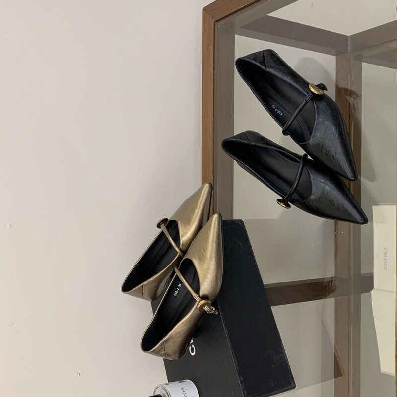2026 New Autumn Shallow Soft Leather Pointed Toe Stiletto High Heel Metal Buckle Fashion Commuting Women's Shoes 2026 New Autumn Shallow Soft Leather Pointed Toe Stiletto High Heel Metal Buckle Fashion Commuting Women's Shoes