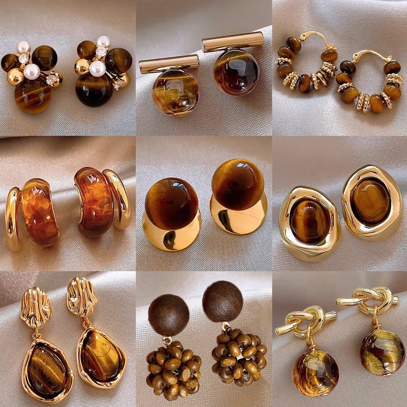 美拉德耳环轻奢高级感虎眼石小耳钉秋冬女小众百搭耳饰品