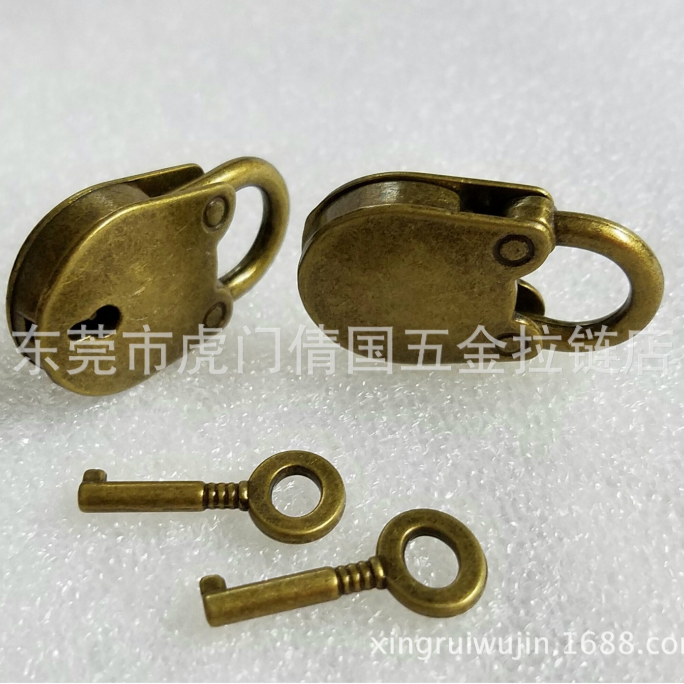 厂家直销高档合金小熊挂锁仿古锁酒盒挂锁木盒复古挂锁笔记本挂锁