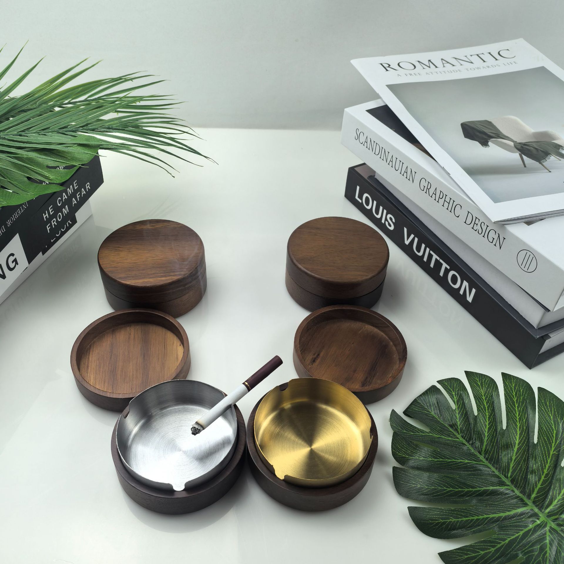 Cenicero de madera maciza de color nogal de madera de acacia sala de estar para el hogar con cubierta de madera a prueba de polvo volador oficina creativa estilo redondo de madera