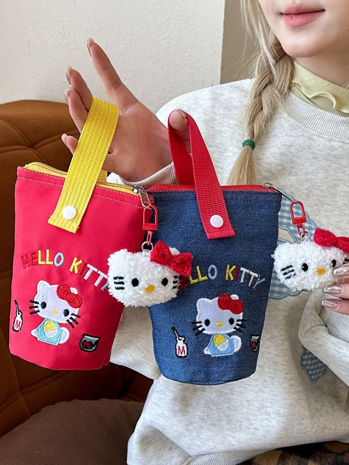 Kitty's New Embroidered Pen Holder Portable Bucket Pen Bag for Students, Foldable and Portable for Travel, Large Capacity Stationery Storage
