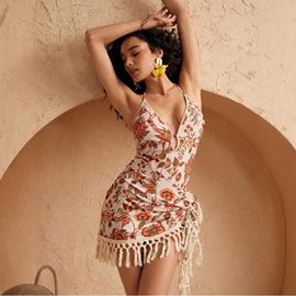 比基尼;连体泳衣;三件套泳装