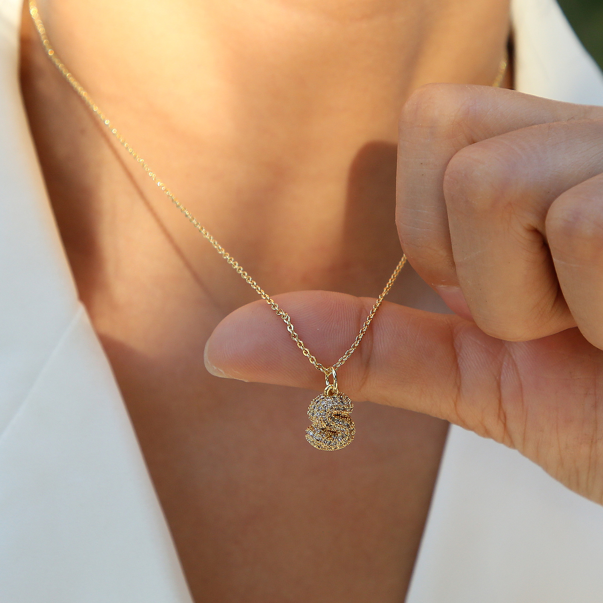 Brass Cable Chain Plating English Letters Letter Pendant Necklace display picture 2