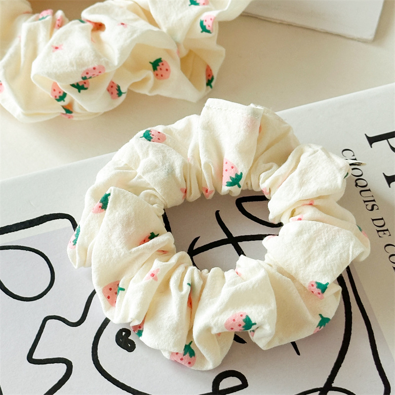 7g Weight Ponytail hair ring Hair Accessories Type 1 Piece Quantity Casual, Holiday Occasion Cloth Material Strawberry Pattern All Seasons Season Women's Gender Elegant, Sweet Style Elegant Sweet Women's Strawberry Cloth Ponytail Hair Ring 9