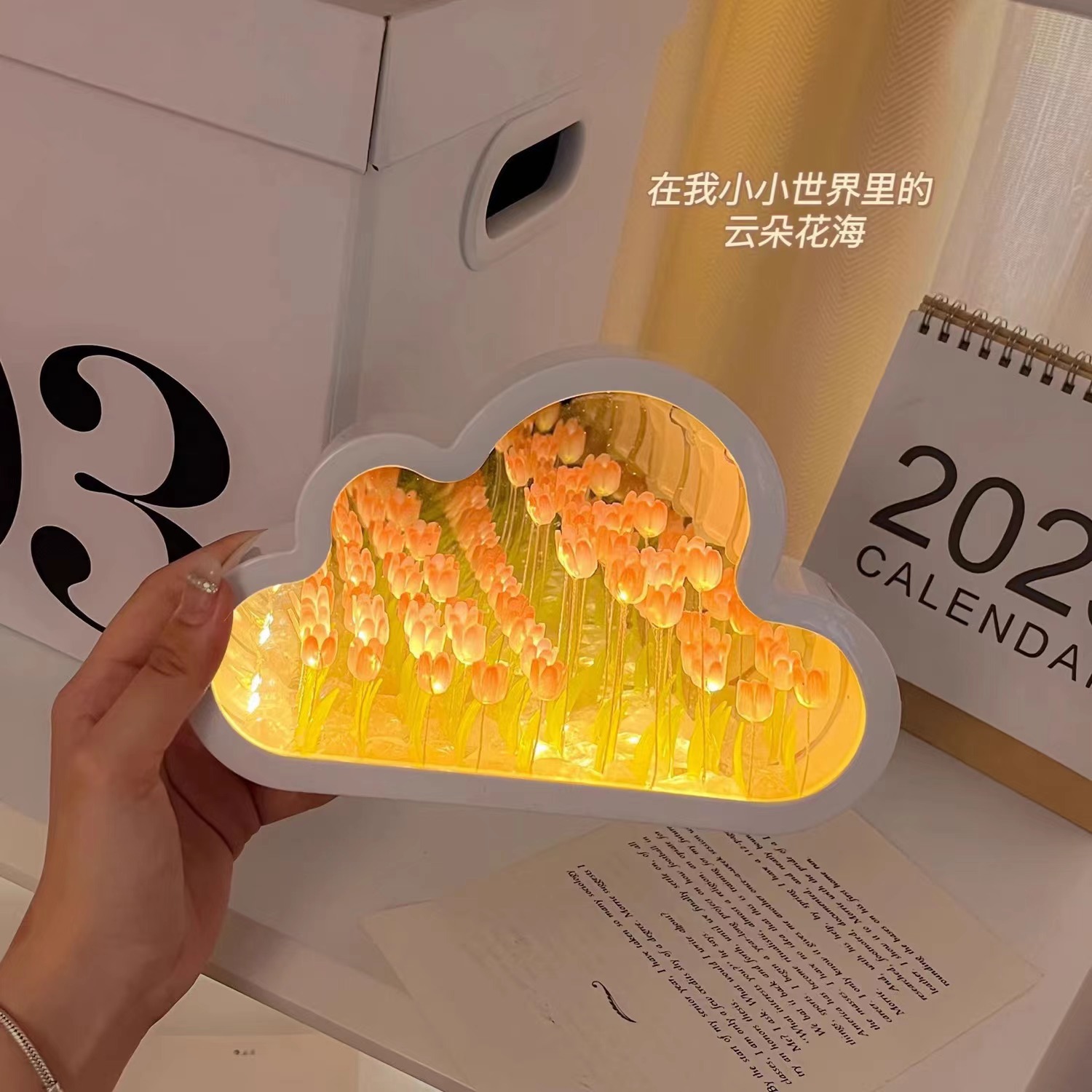 Nube Tulip espejo noche luz regalo para niñas vacaciones creativo escritorio decoración regalo dormitorio linterna