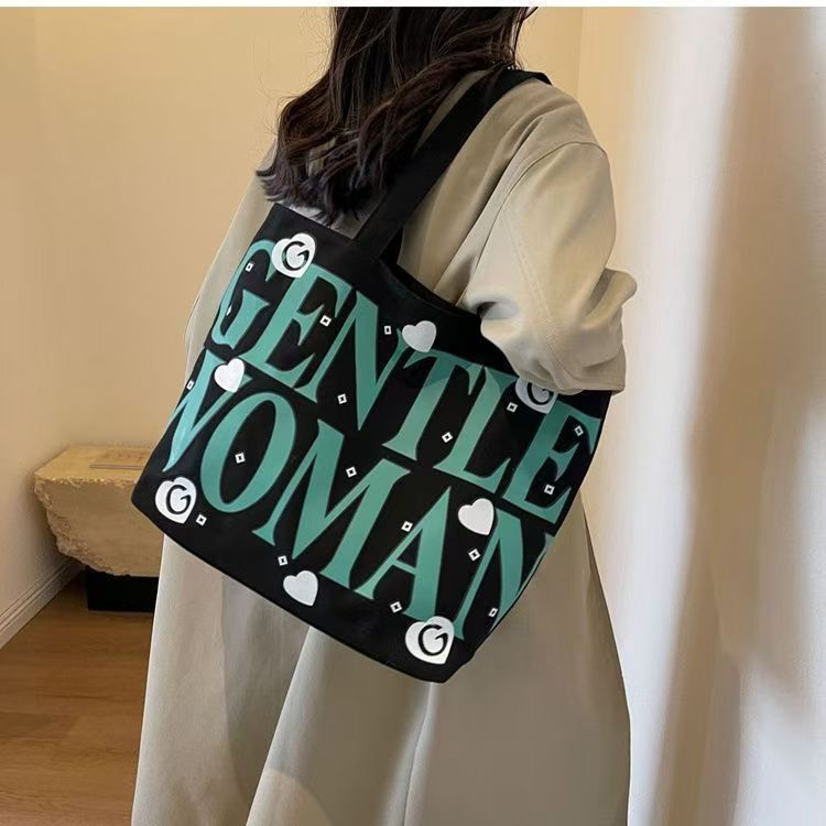 Student canvas bag, large-capacity tote bag, class commuting bag, versatile printed mommy hand bag, shoulder bag, shopping bag Application Scenario