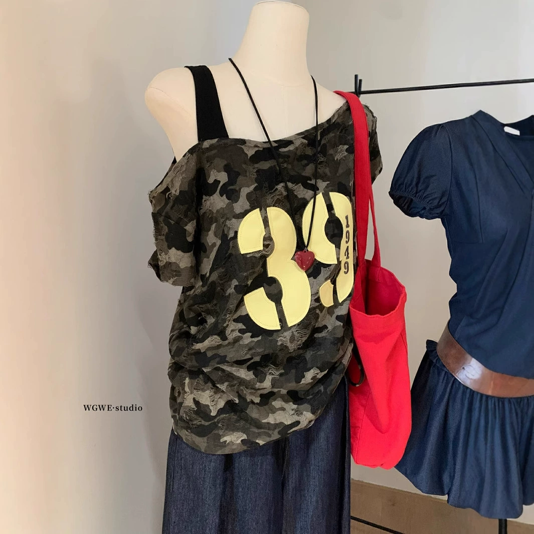 Тshirt с ретро-маскировочным дизайном в американском стиле, сезонный тренд, рукав короткий, оверсайз