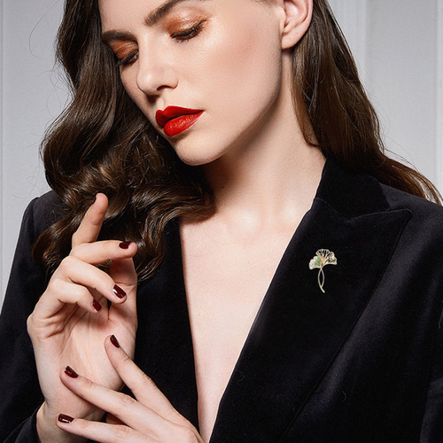  designer suit pin dress coat accessories creative corsage zircon ginkgo leaf brooch for women