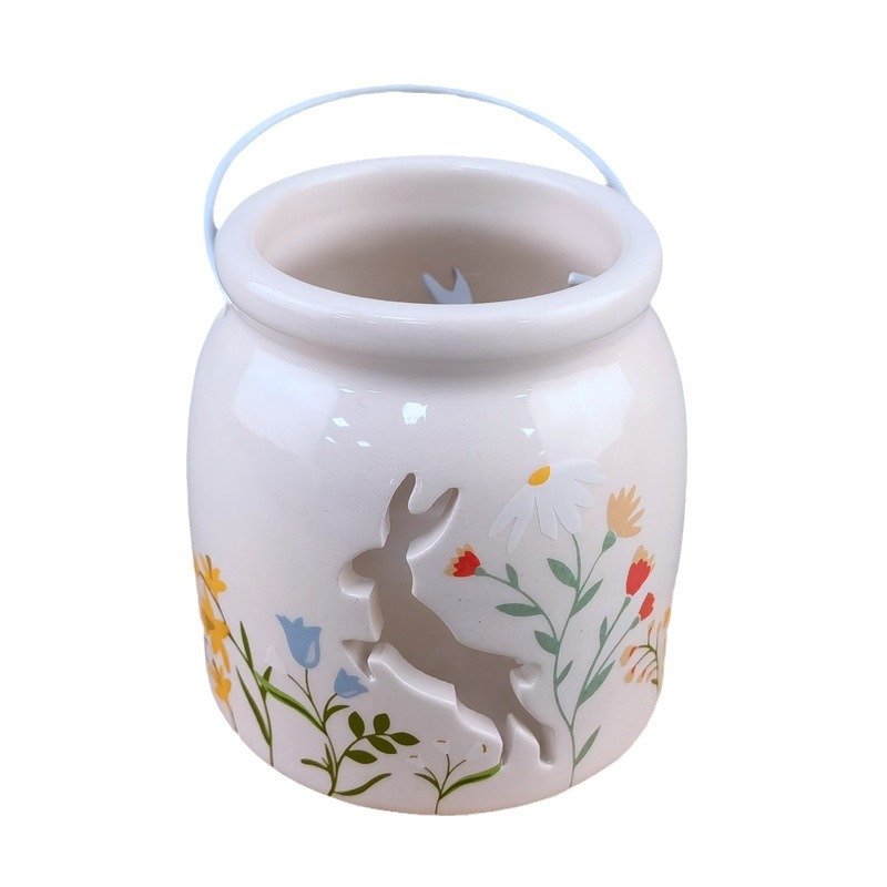 Lámpara de viento hueca de lunares de cerámica cuidadosamente seleccionada Lámpara de pony LED de cerámica translúcida transfronteriza con mango de hierro