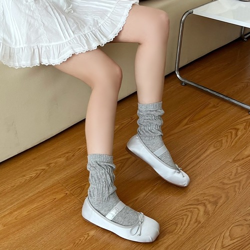 Women's Cotton Sweat-absorbent Ballet-style Versatile Solid Color Mid-calf Socks in Gray Tassle Socks