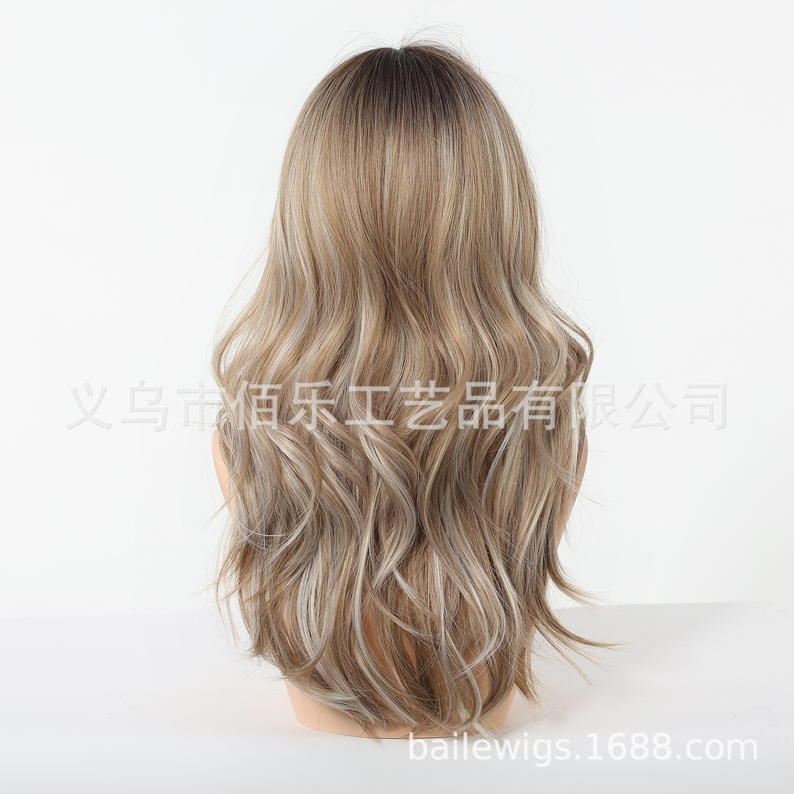 Pelucas transfronterizas marrón natural rizado largo wigs rasguño tiñido gradualmente en Europa y América al por mayor en stock
