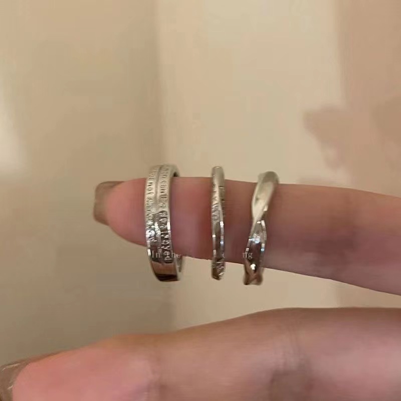 Stackable Minimalist Band And Cubic Zirconia Ring Set For Women_voghion.com