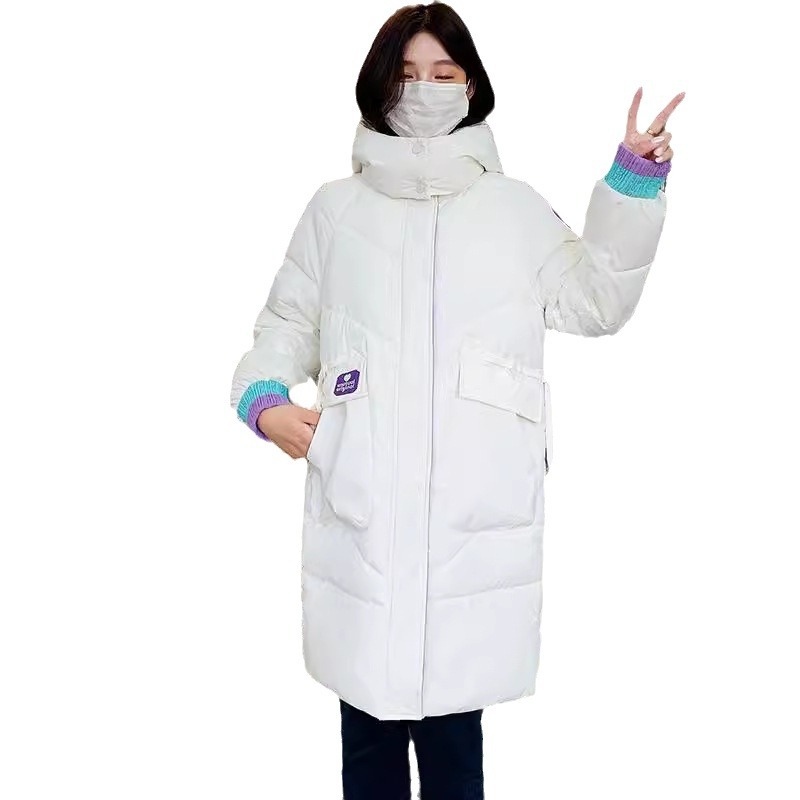 Capa de algodón de pluma para mujeres 2025, nueva chaqueta de invierno gruesa, chaqueta de algodón media y larga, chaqueta de algodón de color contrastante, chaqueta de algodón caliente