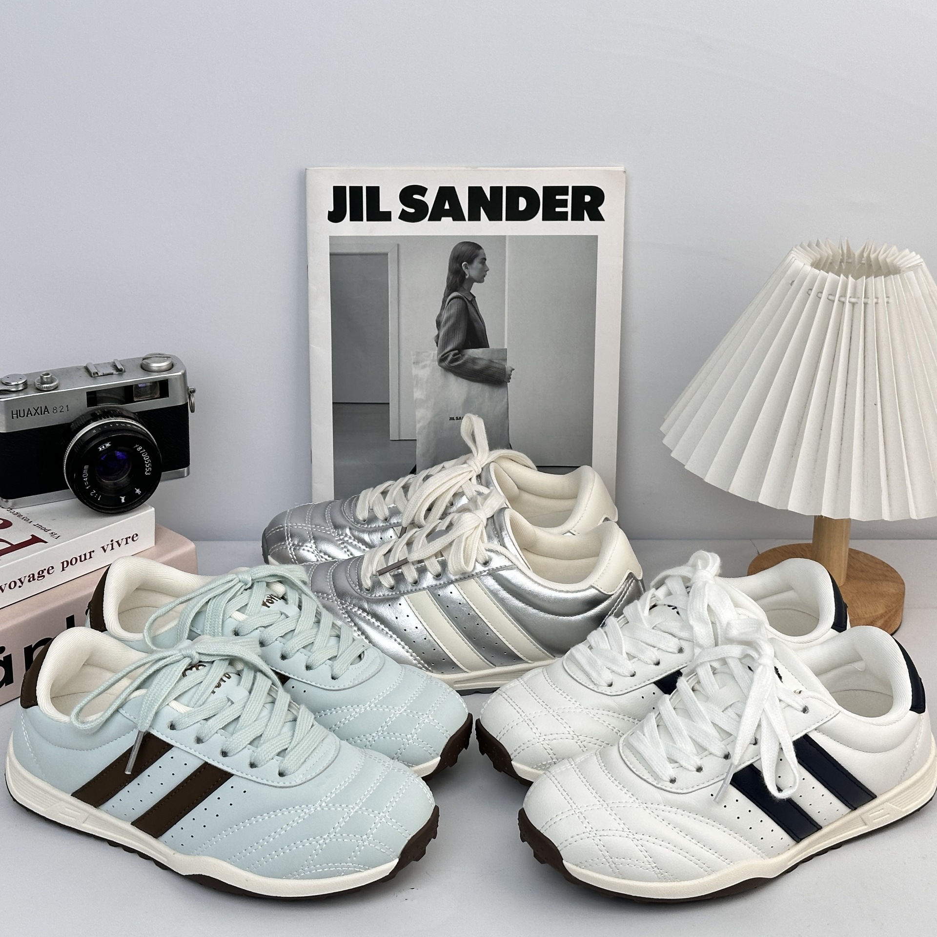 Yuanbo zapatos deportivos casuales para niños 2025 nuevos zapatos de mujer de otoño con suela gruesa zapatos blancos pequeños zapatos de skate retro