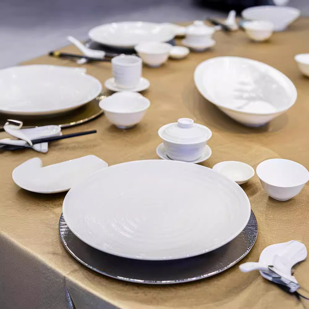 Transfronterizos LZ Lucang cerámica estilo chino cubiertos creativos cerámica ondulada serie de canciones platos platos platos platos