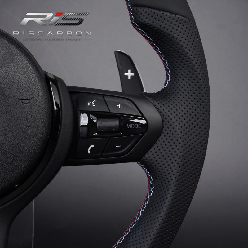 Flat-bottom black ACC vibration heating steering wheel compatible with BMW F30F10F11F07F16F20F25F48