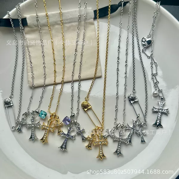 Diamond-studded double cross necklace, trendy and versatile, with a high-end and unique hip-hop style, suitable for sweaters, wholesale