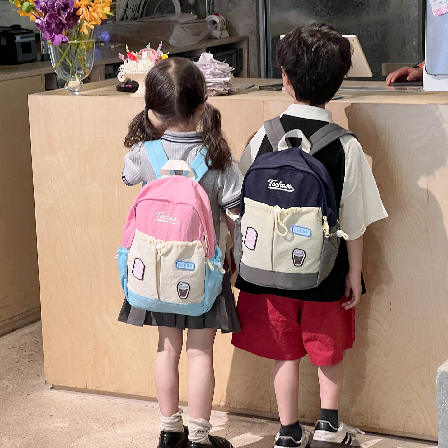Mochila coreana pequeña y fresca para niños y niñas