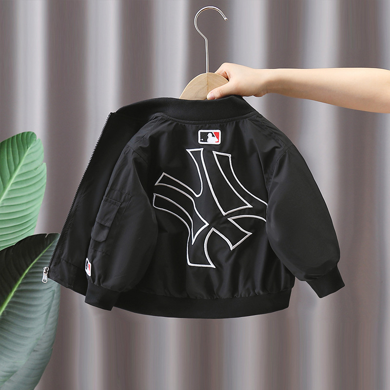 7626 chaqueta de letras para niños 2025 nuevo chico guapo primavera chaqueta coreana ropa de béisbol de primavera y otoño para niños