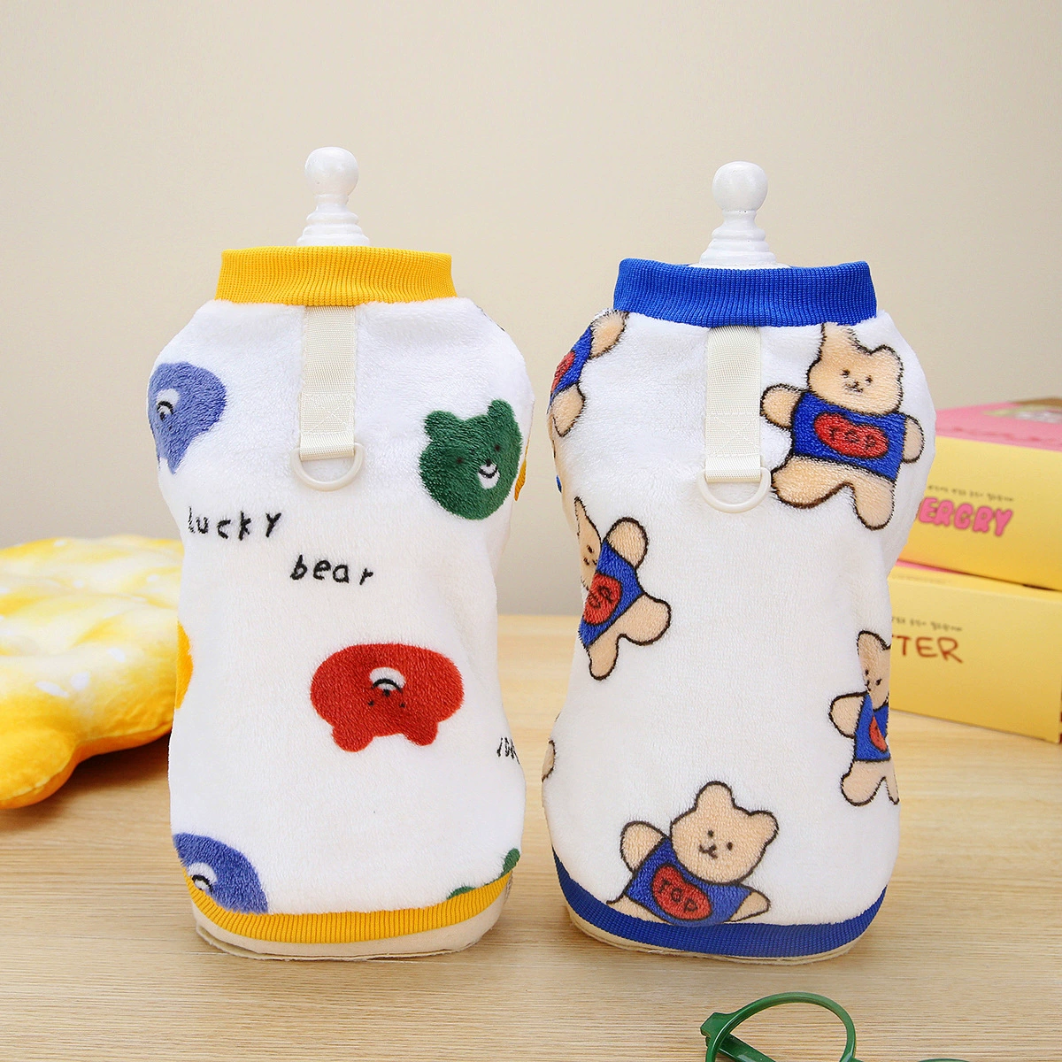 Одежда для домашних собак, бархатная одежда для домашних животных с двумя ногами, одежда для домашних собак, осень и зима, новая бархатная одежда из 23 мультфильмов