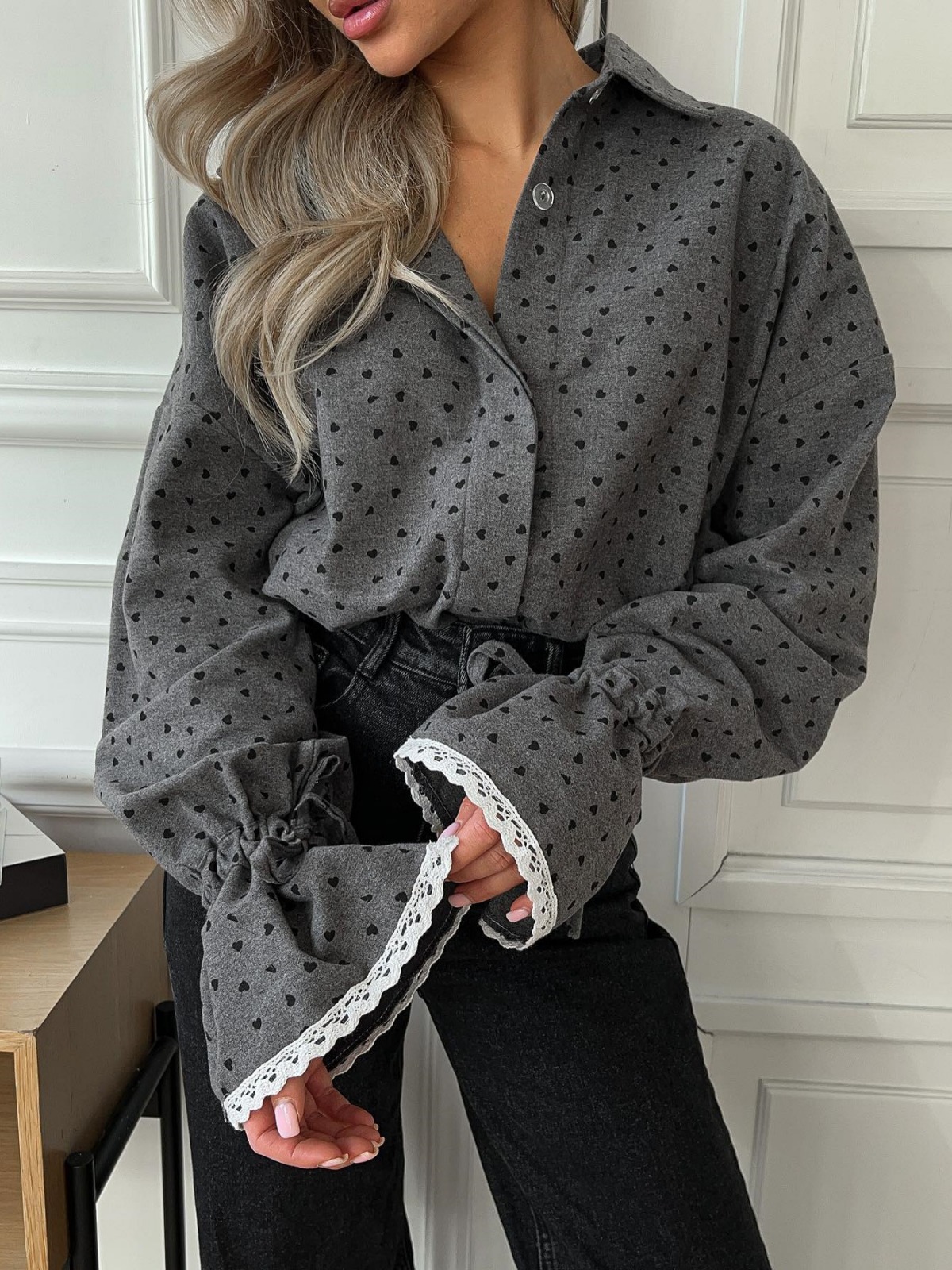 El Comercio exterior nuevo manguito de encaje costura camisa diseño de las mujeres de moda suelta Polka Dot solapa camisa de manga larga Otoño de las mujeres