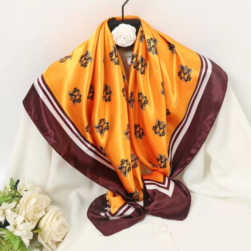 Women's Elegant Sweet Geometric Satin Printing Silk Scarf display picture 4