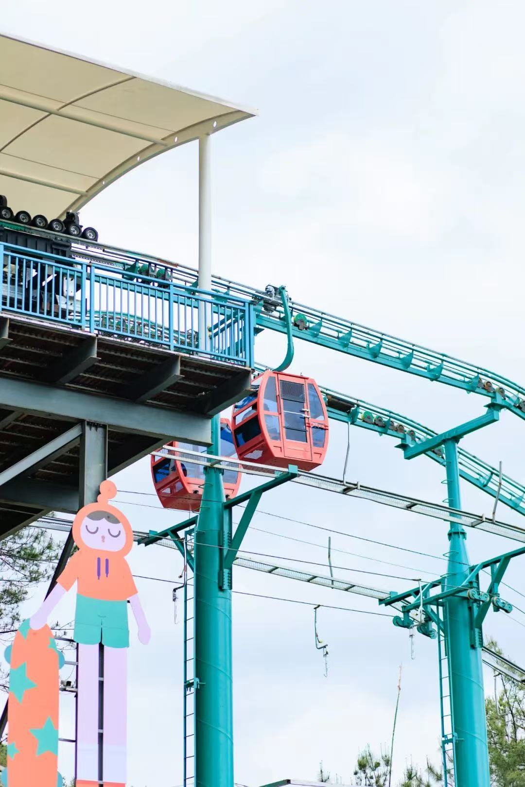 悬挂观光车爬坡1