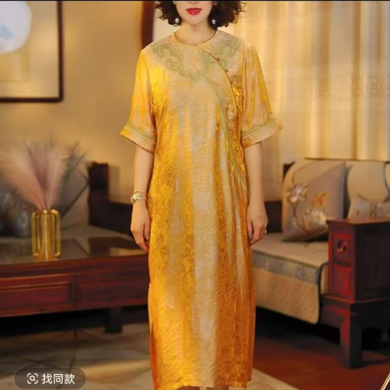 2025 Chinese Style Popular Summer New Style Chinese Cheongsam Elegant Long Skirt Loose Retro Vintage Silk Slimming Look Dress
