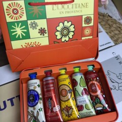 ハンドクリーム オーストリア セダン ソウル限定 5個セット ギフトボックス 30ml*5個 桜ハンドクリーム ハンドナリッシングコンパニオン