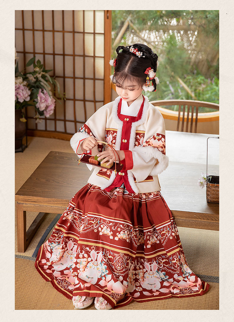 1688、淘宝搜罗16款超萌宝贝拜年服，百元搞定新春穿搭！