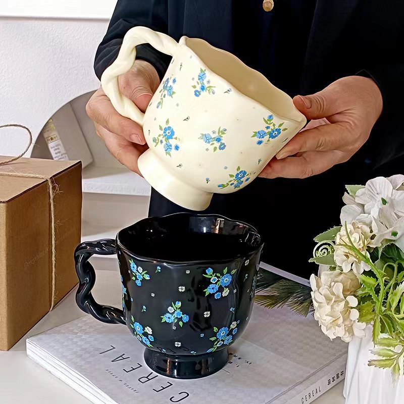 Taza de cerámica de alta capacidad de alto valor facial, taza de desayuno de nicho de alta calidad pintada a mano