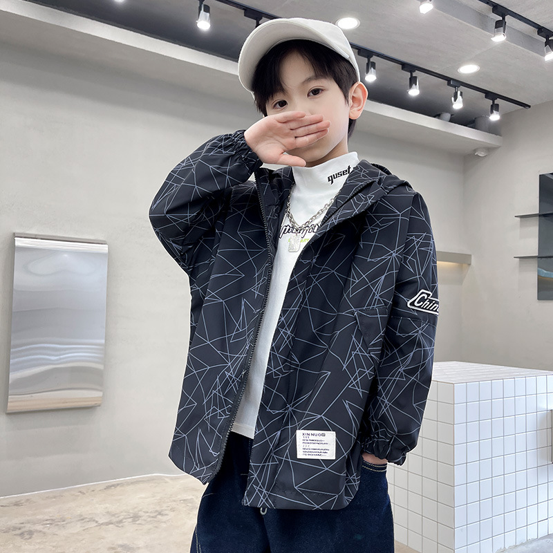 Chaqueta cortavientos para niños de primavera 2025 modelos de primavera y otoño versión coreana del nuevo estilo de los niños chinos y medianos