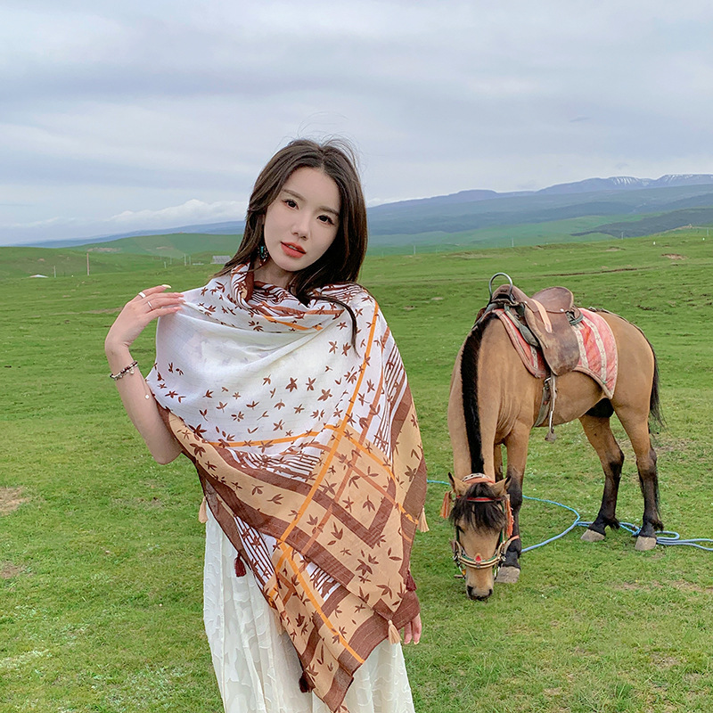 Nuevo estilo étnico hoja de arce protector solar chal de algodón y lino sensación bufanda femenina desierto pastizales viajes fotografía bufanda decorativa