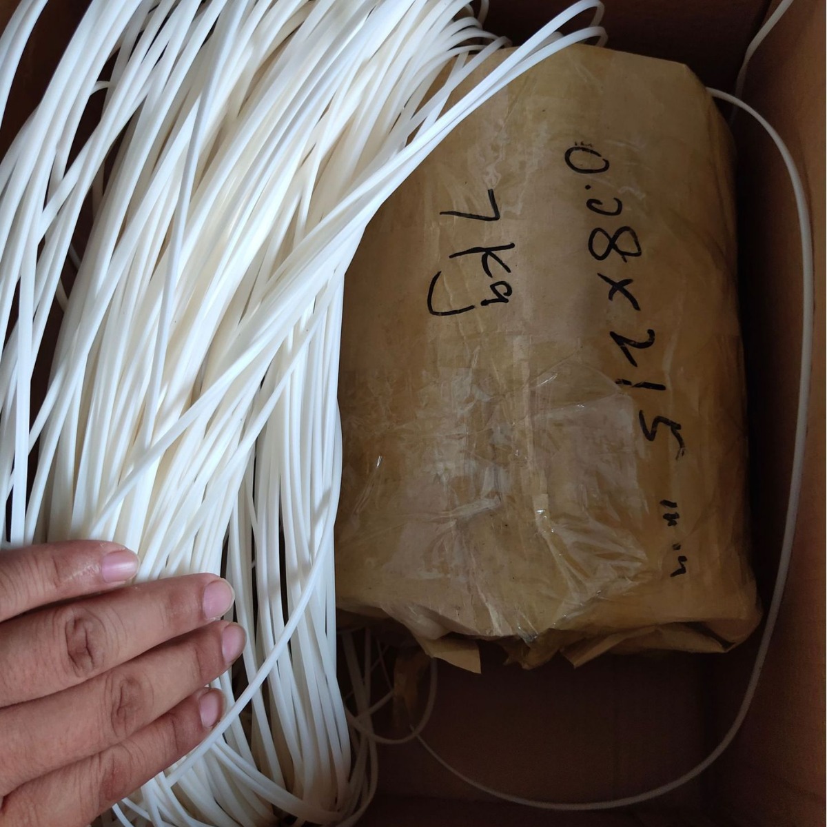 厂家PLA+PBAT全降解可降解自封拉链夹链细骨叶片骨CCBM11骨条材料