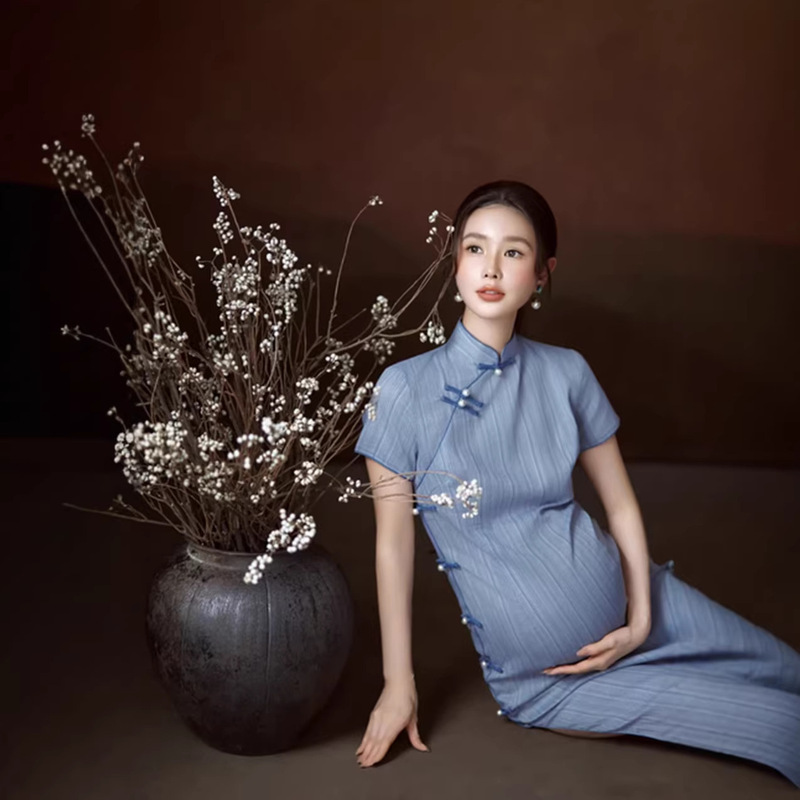 New Chinese-Style Women's Clothing, Republic of China Blue Jacquard Buttoned Improved Cheongsam, National Style Maternity Dress for Photo Shoots New Chinese-Style Women's Clothing, Republic of China Blue Jacquard Buttoned Improved Cheongsam, National Style Maternity Dress for Photo Shoots