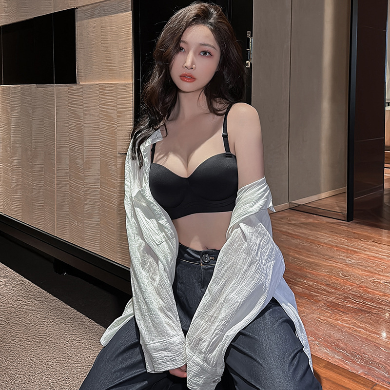 931 que forma el pecho de una sola pieza sin costuras push-up pequeña ropa interior de pecho moda de mujer media taza traje de sujetador sin tirantes