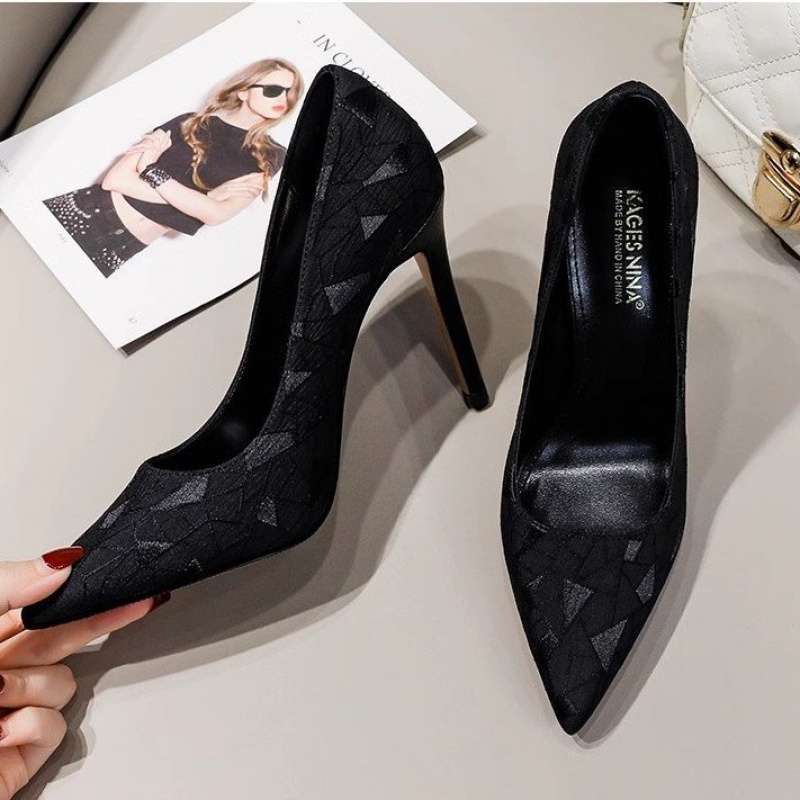 气质高跟鞋女2025新款秋细跟尖头鞋百搭设计感小众法式单鞋女