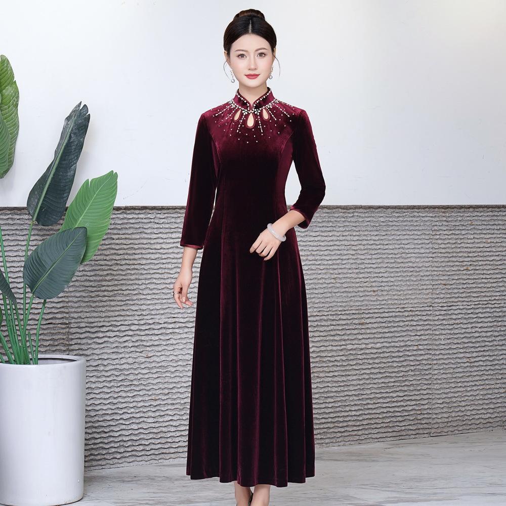 Large swing dress autumn and winter New Improved Korean velvet cheongsam Qixi mother-in-law wedding banquet high-end cheongsam toast dress