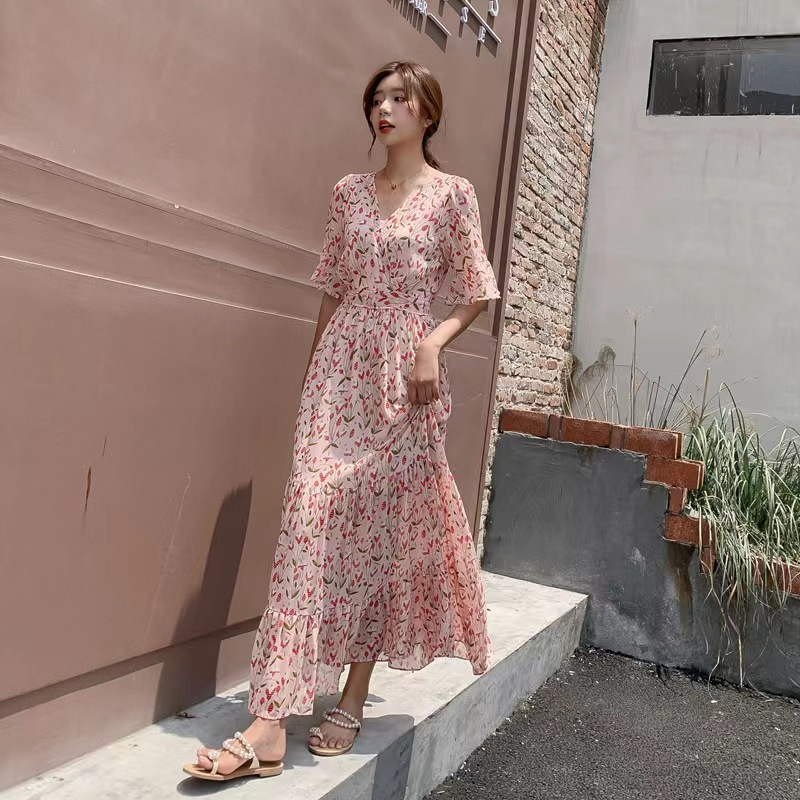 Cross-Border 2026 New Summer Dress, Plus-Size Long Dress with Waist-Cinching Design, Slimming and Age-Reducing Effect, Bell Sleeves, V-Neck, Floral Chiffon Dress Cross-Border 2026 New Summer Dress, Plus-Size Long Dress with Waist-Cinching Design, Slimming and Age-Reducing Effect, Bell Sleeves, V-Neck, Floral Chiffon Dress