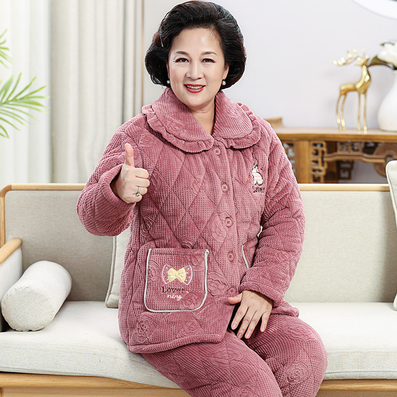 가을과 겨울 중년 및 노인 3 층 두꺼운 플랜지 산호 양털 퀼트 파자마 여성 중년 어머니 가정 의류 세트